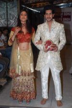 Kishwar Merchant at Designer Saazish Sidhu and Shaina Singh debut bridal show in Khaugalli on 13th Feb 2012 (65).JPG